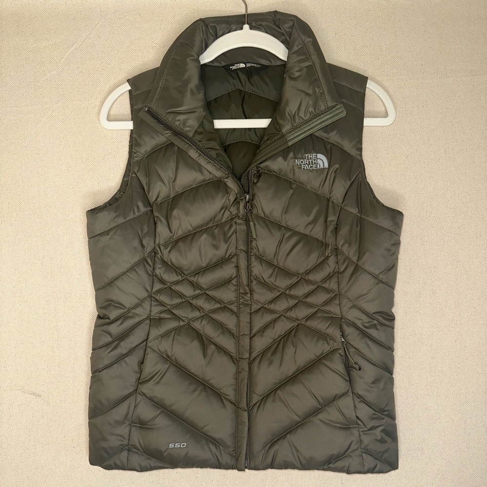 The North Face Women's Small Olive  Green 550 Puffer Vest